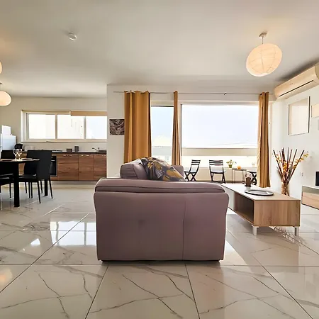 Palm 45 - Near The Promenade - Private Balcony By Quicktrips *