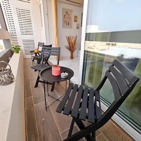 Apartament Palm 45 - Near The Promenade - Private Balcony By Quicktrips