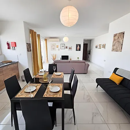 Palm 45 - Near The Promenade - Private Balcony By Quicktrips