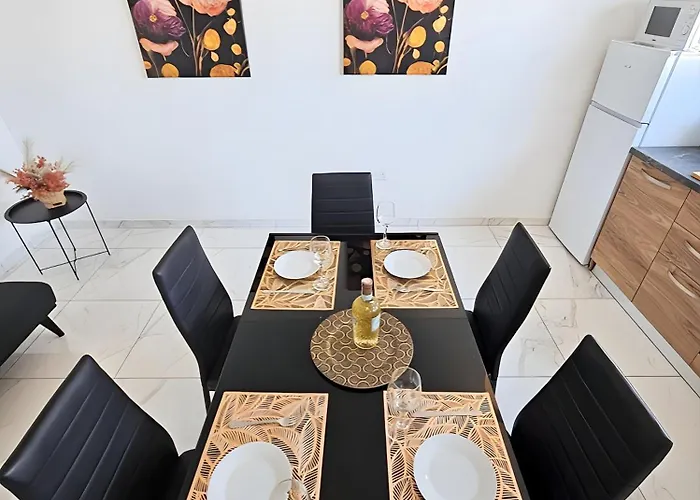 Palm 45 - Near The Promenade - Private Balcony By Quicktrips Apartament St. Paul's Bay