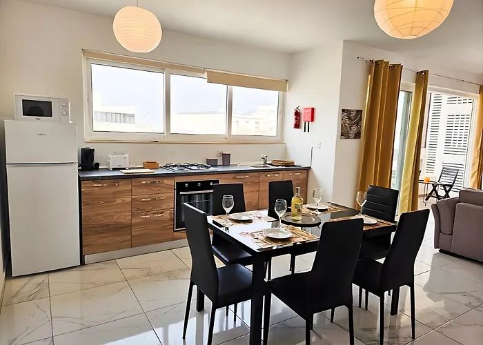 Palm 45 - Near The Promenade - Private Balcony By Quicktrips