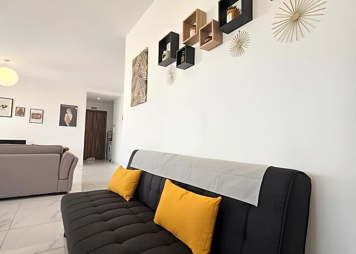 Palm 45 - Near The Promenade - Private Balcony By Quicktrips St. Paul's Bay