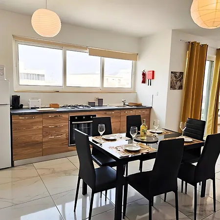 Palm 45 - Near The Promenade - Private Balcony By Quicktrips